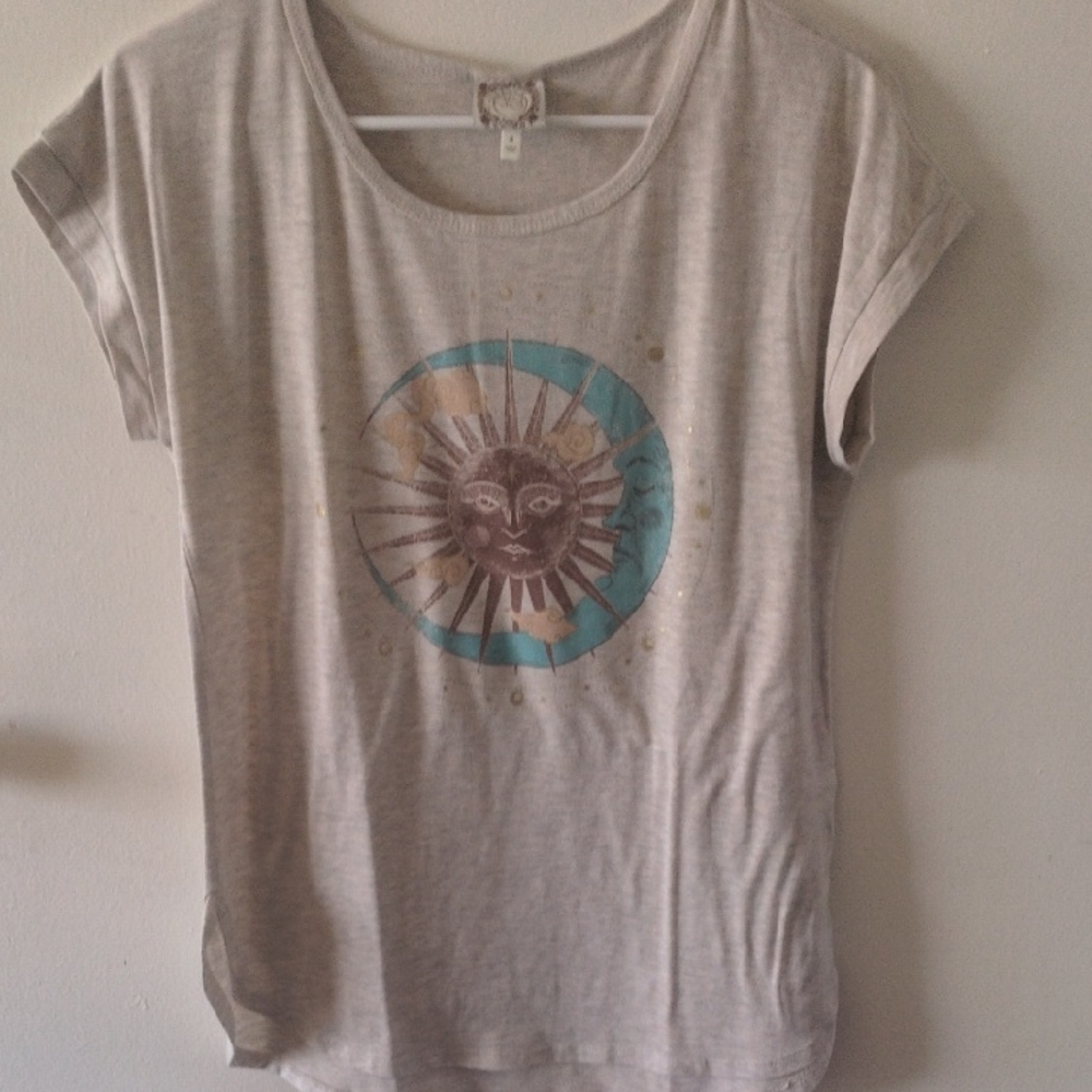 🦋WOMENS SUN/MOON SHIRT 🦋